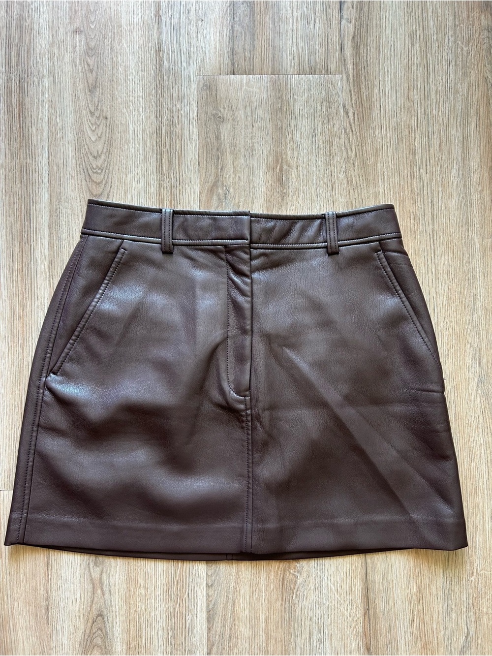 Aritzia Chisel Skirt